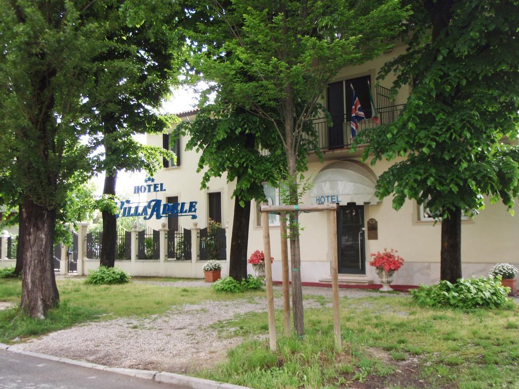 Hotel Adele 3*