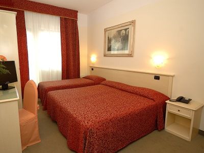 Adele Hotel 3*