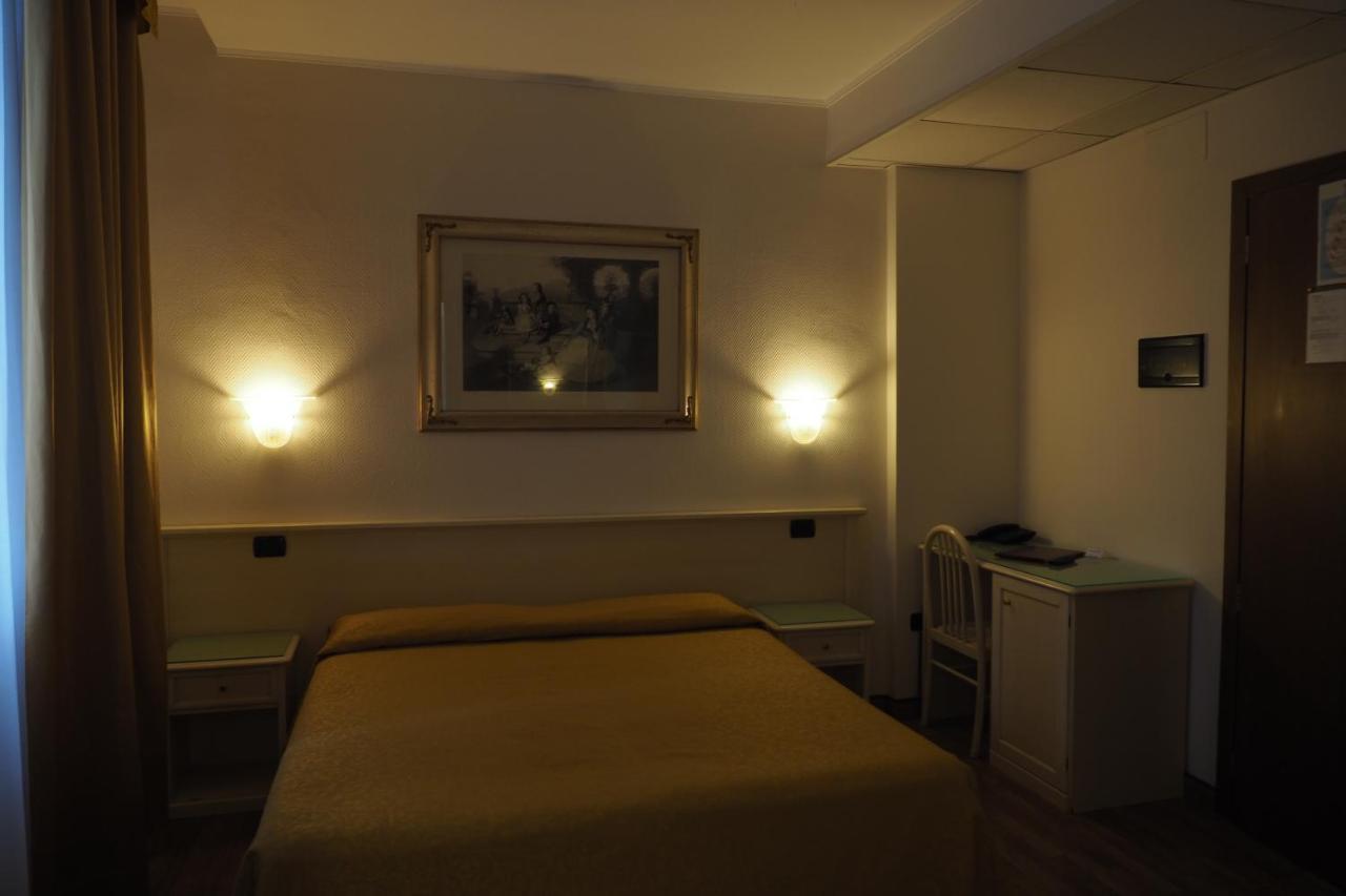 Adele Hotel 3*